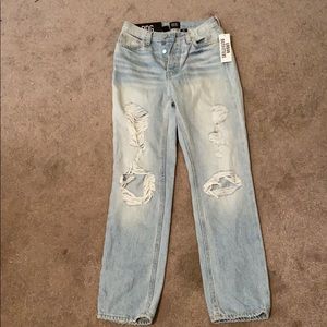 💋 Urban Outfitters Slim Straight Jeans